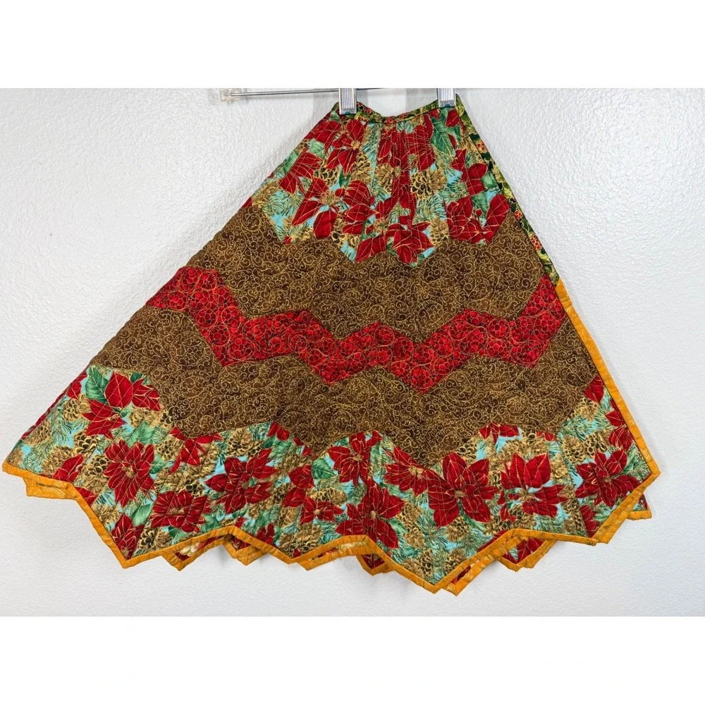 Quilted Christmas Tree‎ Skirt Reversible Poinsettia Pine Cone Red Green